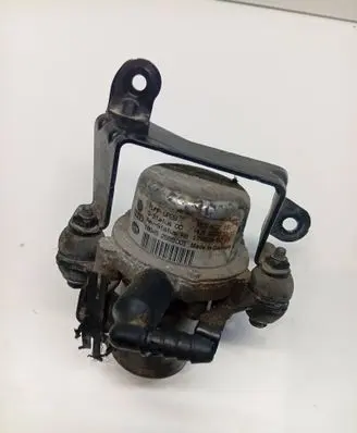 Volkswagen Polo V 6R Vacuum pump 1K0612181F 17497950 00857010