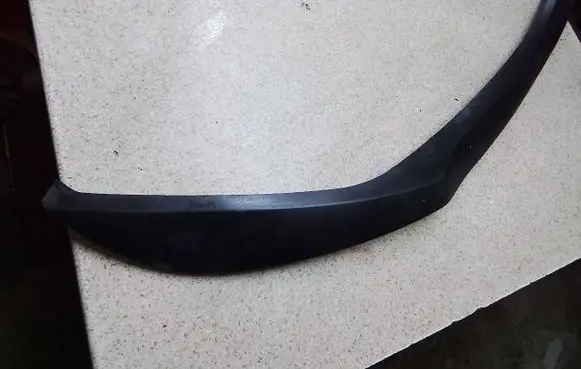 Front bumper lip