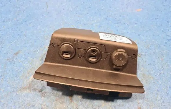 Peugeot 2008 I Mirror switch trim 9674655377