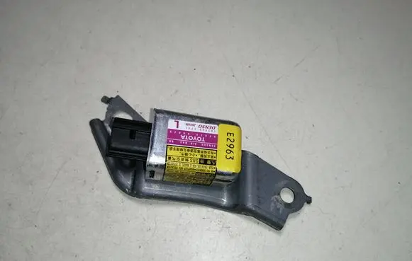 Lexus RX 330 - 350 - 400H Airbag deployment crash/impact sensor 8983448020 1879001741