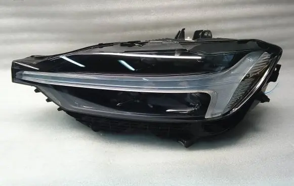 Volvo XC60 Headlight/headlamp 32337388 2300825241