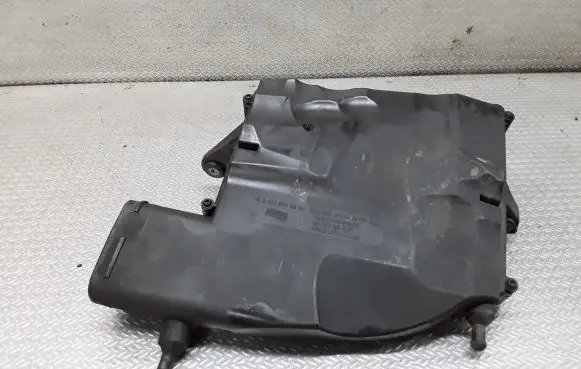 Mercedes-Benz E W211 Air filter box A6420901901
