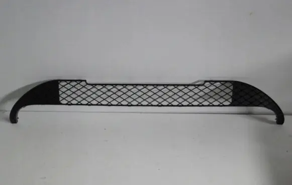 Mercedes-Benz A W176 Front bumper lower grill A1768850022