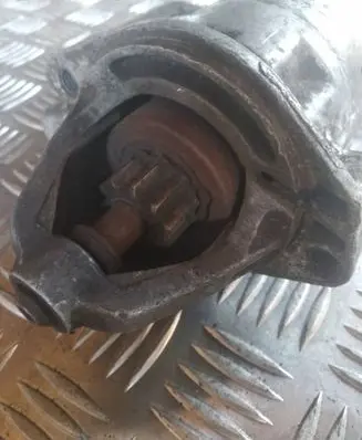 Mercedes-Benz E W124 Starter motor 0001110016