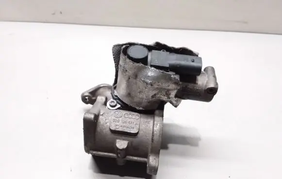 Volkswagen Caddy EGR valve 03G129637A 03G131502