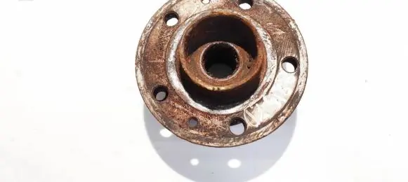 Front wheel hub