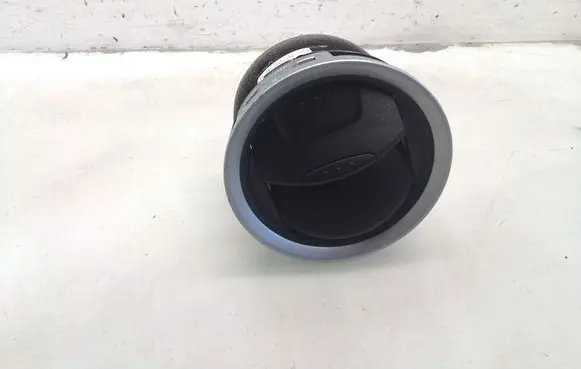 Ford Fusion Dash center air vent grill