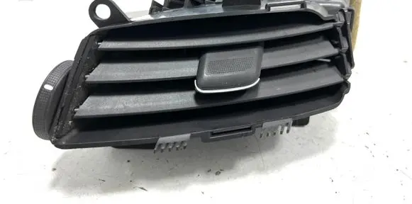 Chevrolet Volt I Dash center air vent grill 22807458 SP16912 T16994