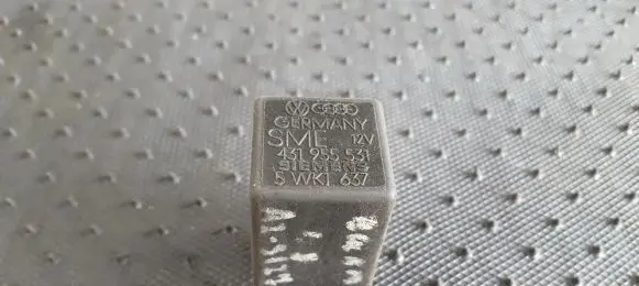 Audi 80 90 B3 Other relay 431955531 5WK1637
