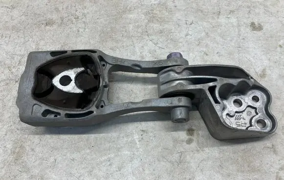Toyota C-HR II Engine mount vacuum valve 12363F2080 12364F2090