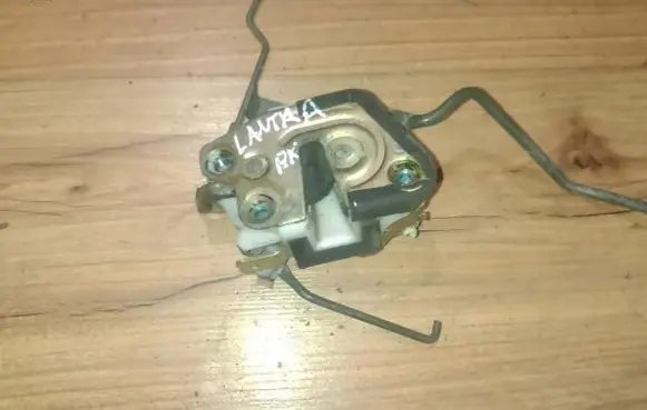 Hyundai Lantra I Front door lock