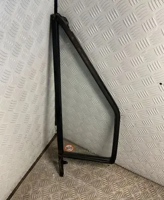 Fiat Ducato Front vent window/glass (coupe) 