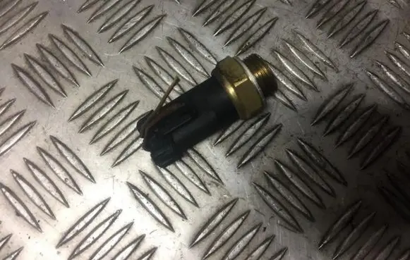 Coolant temperature sensor