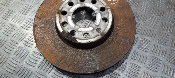 Volkswagen Golf VII Front brake disc