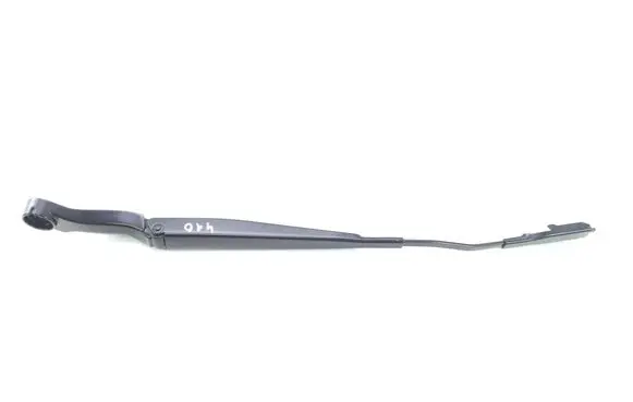 Front wiper blade arm