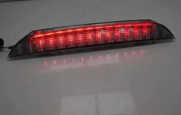Third/center stoplight