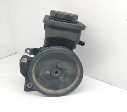 BMW 3 E46 Power steering pump 6756575