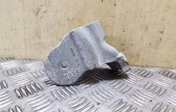 Mitsubishi Outlander Engine mounting bracket