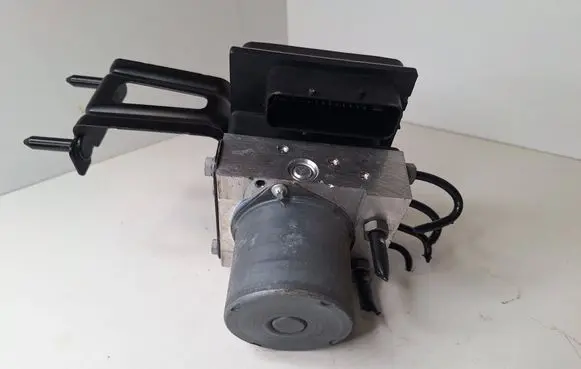 BMW X3 E83 ABS Pump 3450562 3450606