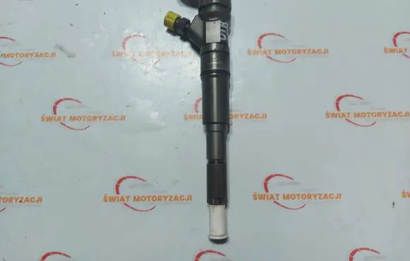 BMW 3 E92 E93 Fuel injector 0445110209