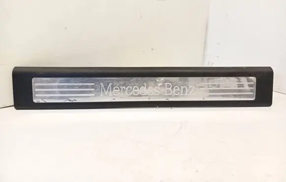 Mercedes-Benz ML W164 Front sill trim cover A1646803435