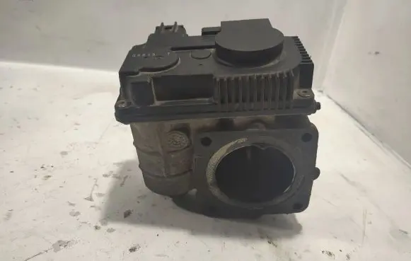 Nissan Primera Throttle valve SERA57601 Q4615