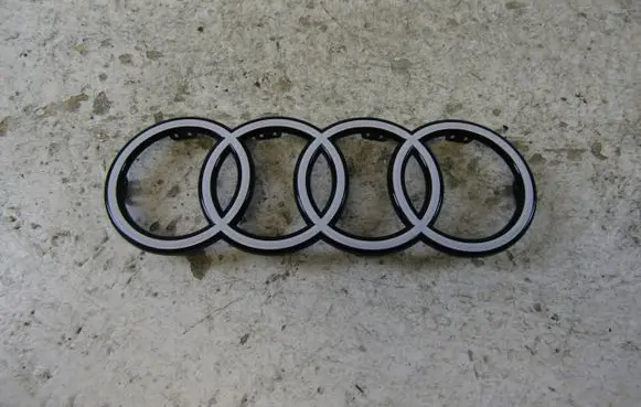 Audi A3 8Y Manufacturer badge logo/emblem 85E853605A