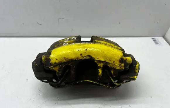 Volkswagen Touran I Front brake caliper
