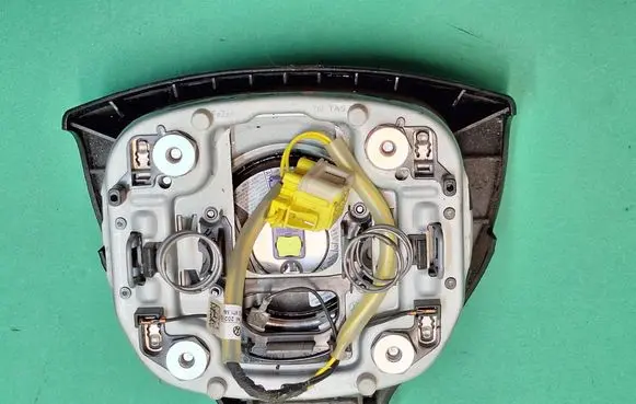 Volkswagen Caddy Steering wheel airbag 2k0880201