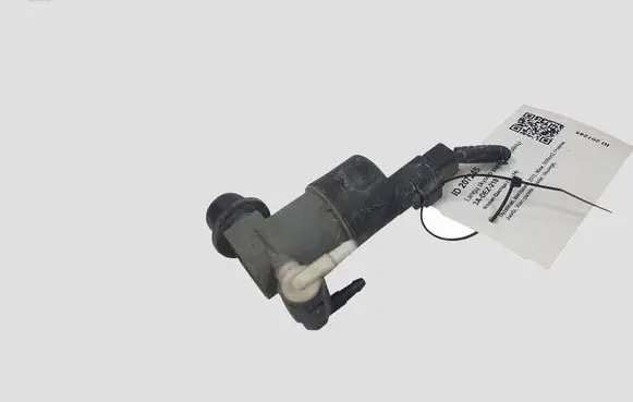 Nissan Qashqai Windscreen/windshield washer pump 9641553880