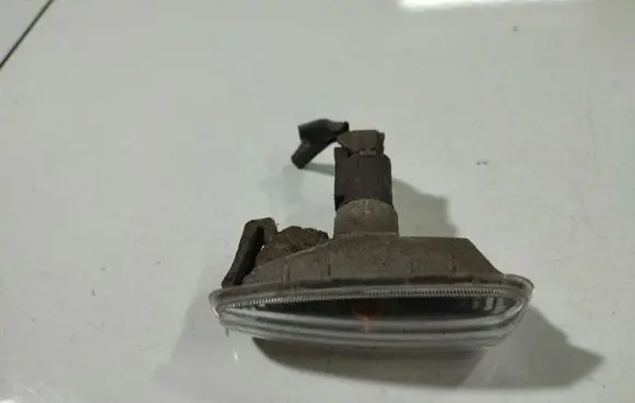 KIA Ceed Front fender indicator light 