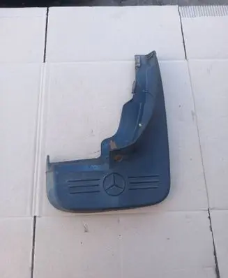 Mercedes-Benz ML W163 Front mudguard A1638900878