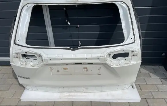 Toyota RAV 4 (XA50) Tailgate/trunk/boot lid