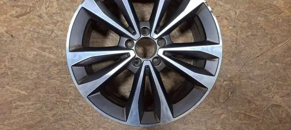 Mercedes-Benz EQV 447 R18 alloy rim A4474015300 KT6T111