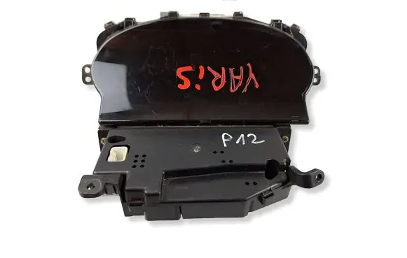 Toyota Yaris Speedometer (instrument cluster) 8380052120
