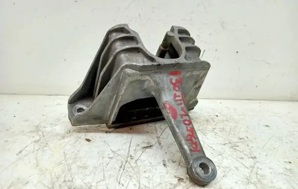 Hyundai i30 Engine mount vacuum valve 21810-G4000