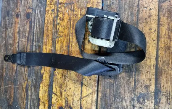 Mercedes-Benz C W203 Rear seatbelt TRW43594D