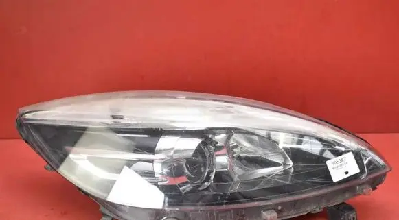 Renault Scenic III - Grand scenic III Headlight/headlamp 260106928R