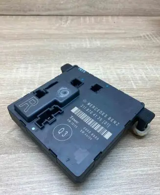 Mercedes-Benz E W211 Door control unit/module 2118704126 00006806