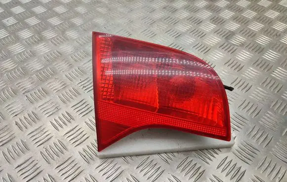 Audi A4 S4 B7 8E 8H Tailgate rear/tail lights 8E9945093
