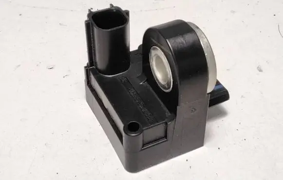 Mazda CX-7 Airbag deployment crash/impact sensor K0273 621FD76E 05242007
