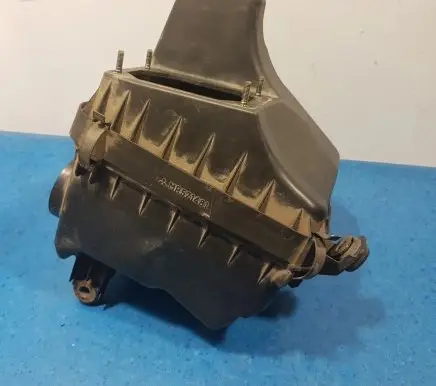 Mitsubishi Pajero Pinin Air filter box