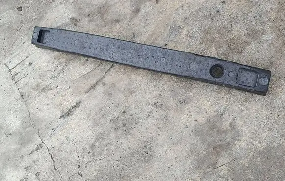 Fiat 500L Front bumper foam support bar D583