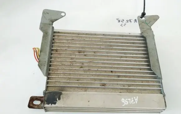 Chrysler Sebring (ST-22 - JR) Sound amplifier p04760897ad