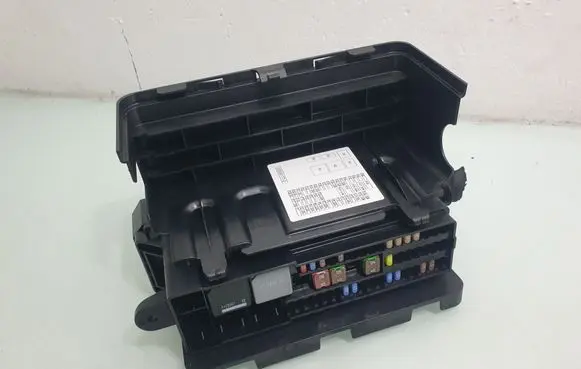 Volvo V40 Fuse box set 306591772