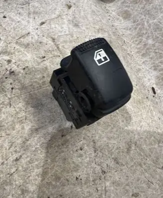 Hyundai Tucson JM Electric window control switch