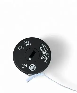 Passenger airbag on/off switch
