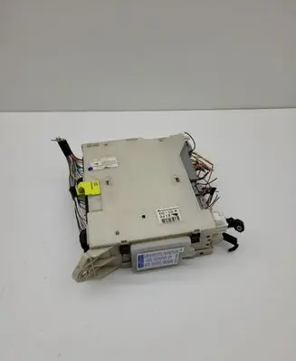 Lexus IS 220D-250-350 Fuse module 8273053050