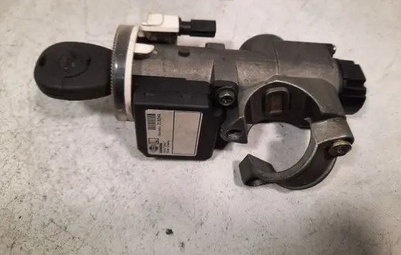 Nissan Primera Ignition lock