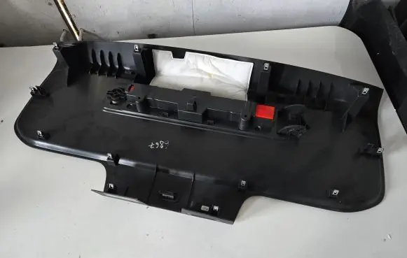 Volvo XC60 Tailgate trim 31440632 31674801 27R033996